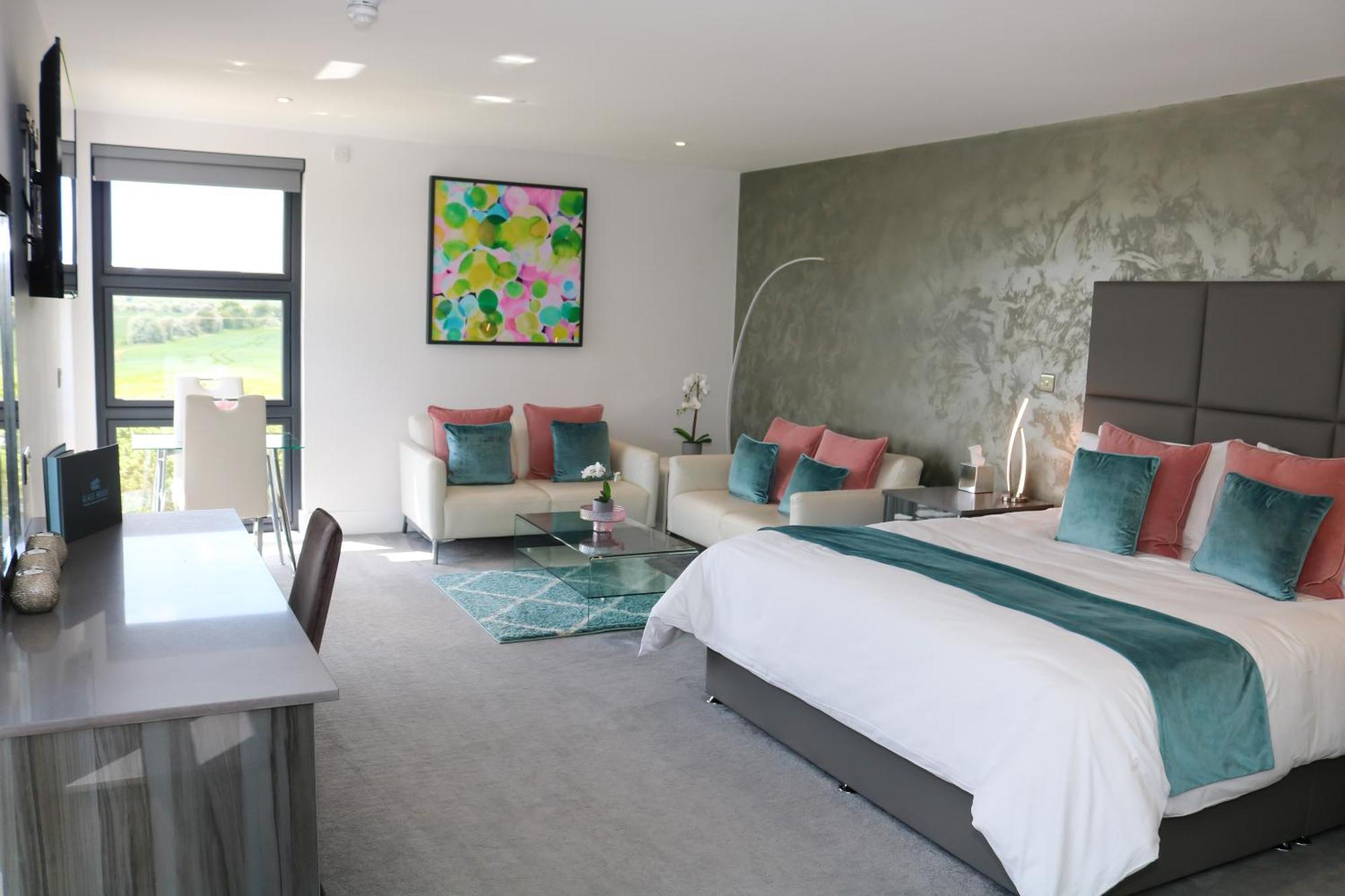 Deluxe Suite,1771687115:JPEG